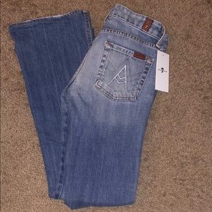 7 For All Mankind “A pocket” jeans NWT Size 25